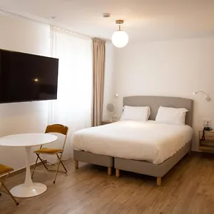 Les Rebelles Hotel Parijs